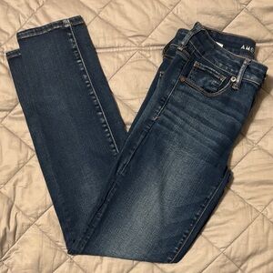 American Eagle Outfitters Dark Blue Stretch Jeans size 6 regular